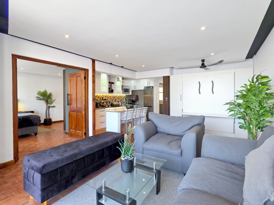 1 Bedroom Property for Sale in Sea Point Western Cape